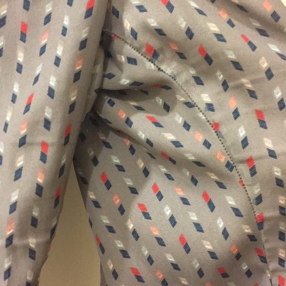 BCBG GENERATION CASUAL ELASTIC WAIST DRESS PANTS - Picture 4 of 7